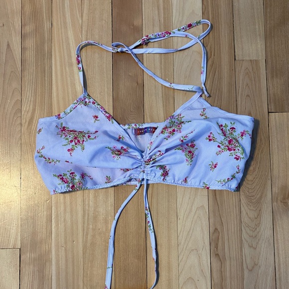 Tie-up crop top - Picture 1 of 2